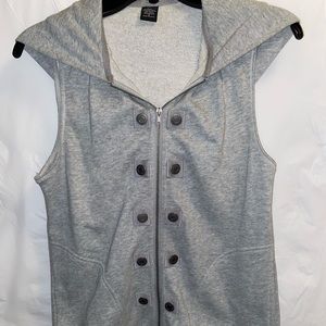 Gray sleeveless zipper hoodie with two pockets.